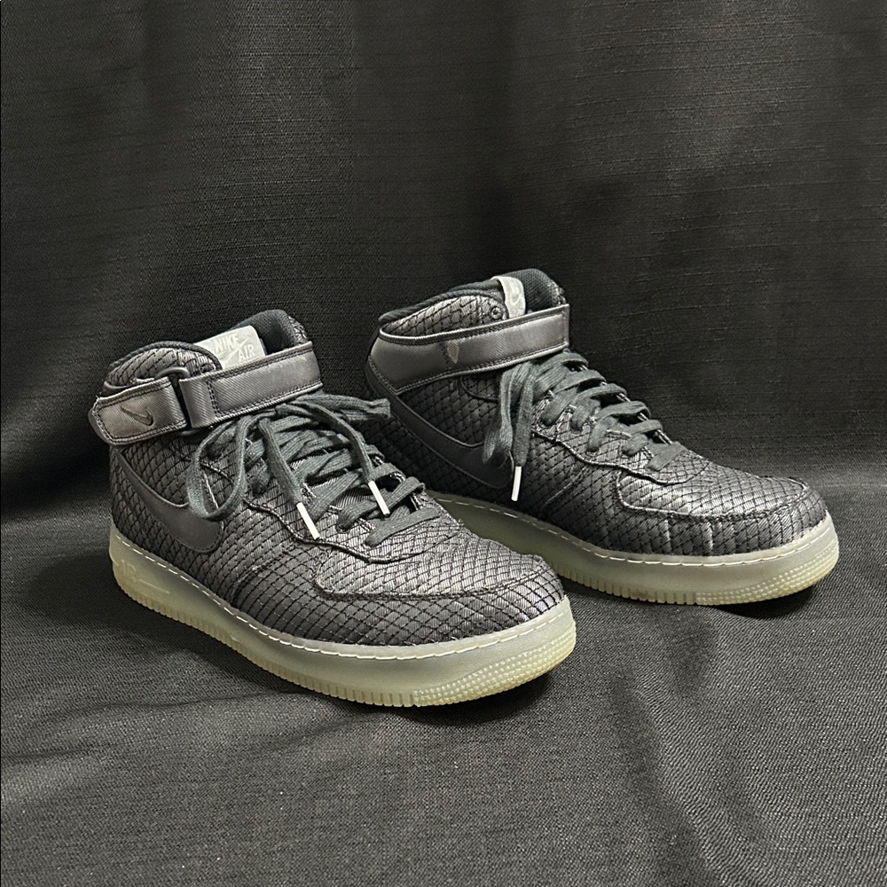 Nike Air Force 1 ‘07 Mid LV8 Black